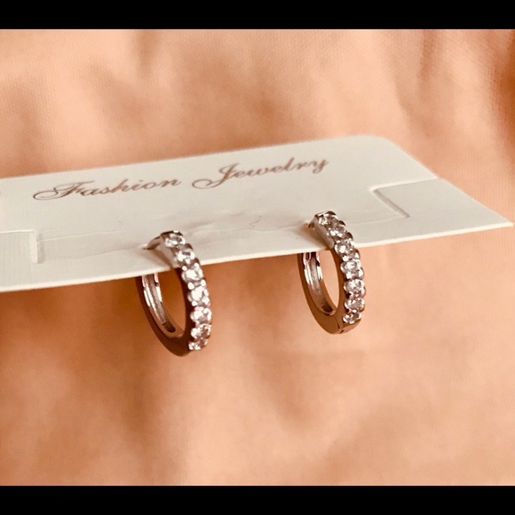 925 Sterling Silver Small Hoop Earrings - Picture 2 of 6